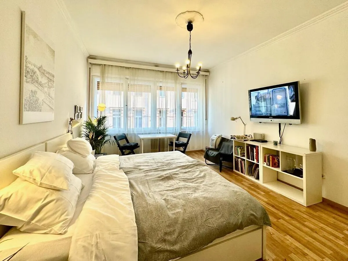 Apartment Sunny Midterm Apartman Budapest Ungarn