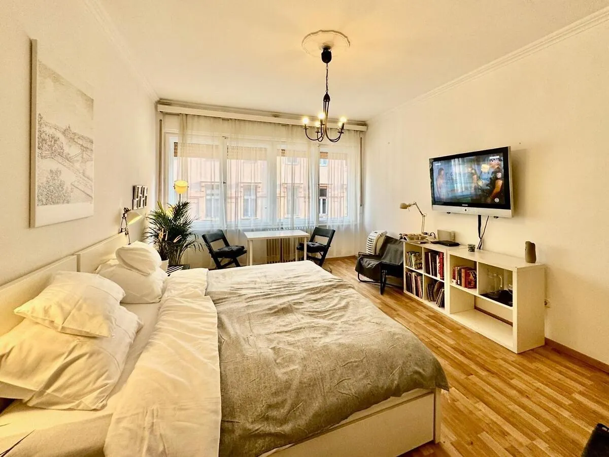 Apartment Sunny Midterm Apartman Budapest