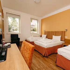 3* Hotel Metro